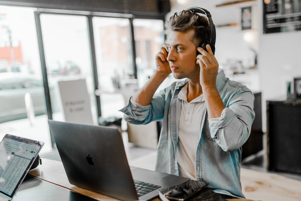 a person using a cloud-based PBX system.